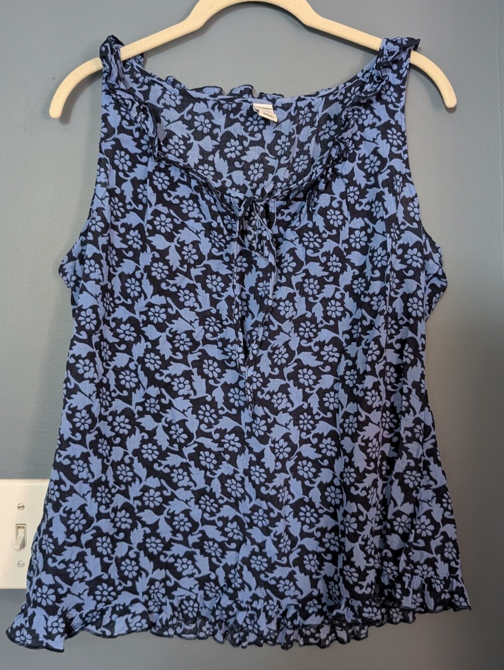 Old Navy Blue Floral Tie-Front Camisole Large *H1